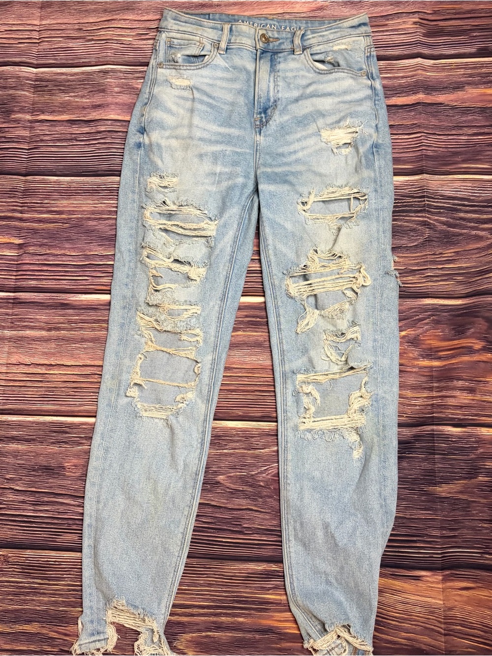 American Eagle Outfitters Light Wash Distressed Boyfriend Jeans